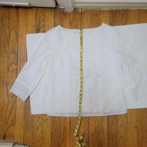 Gap‎ Floral Embroidered Eyelet White Blouse M EUC Cottagecore Preppy Boho - Picture 7 of 7